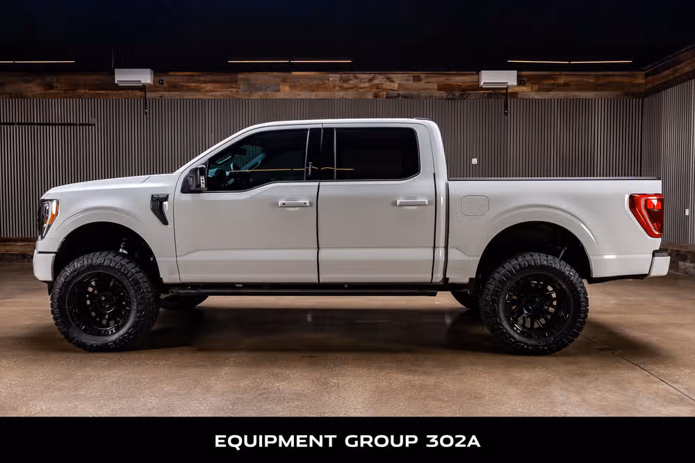2023 Ford F-150 XLT SuperCrew Image 6