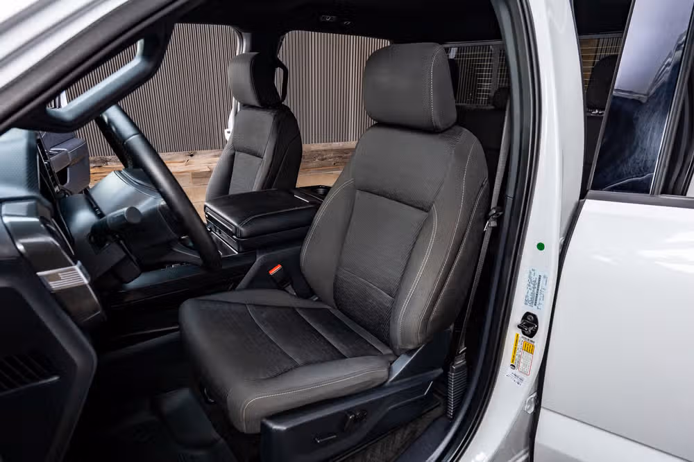 2023 Ford F-150 XLT SuperCrew Image 31