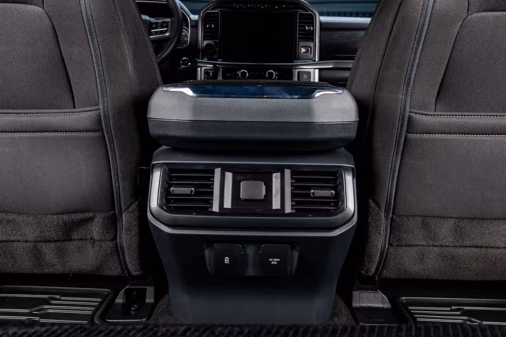2023 Ford F-150 XLT SuperCrew Image 34