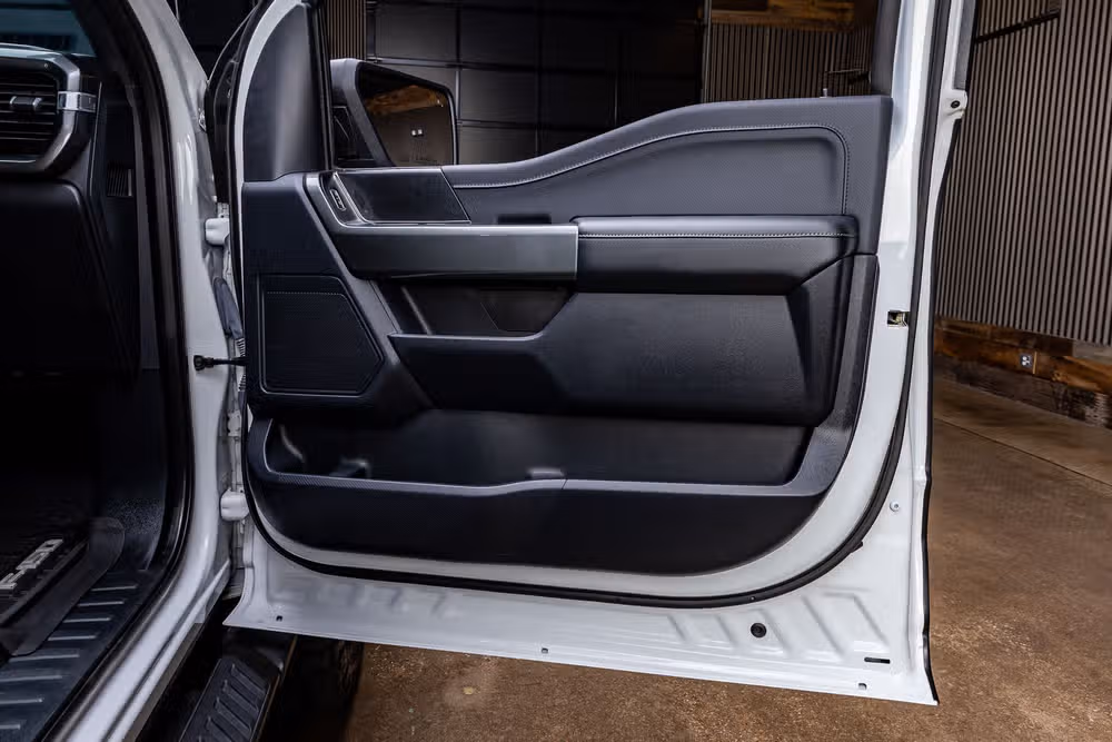 2023 Ford F-150 XLT SuperCrew Image 38