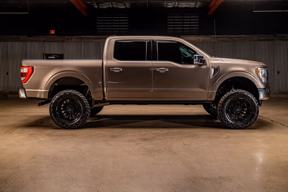 2021 Ford F-150 Lariat SuperCrew Image 11