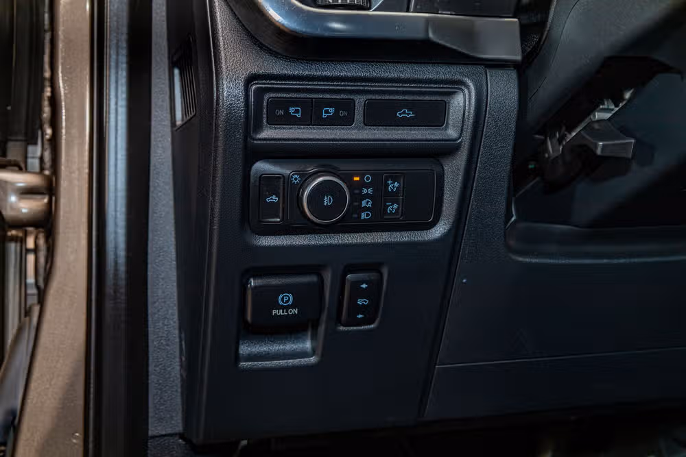 2021 Ford F-150 Lariat SuperCrew Image 21