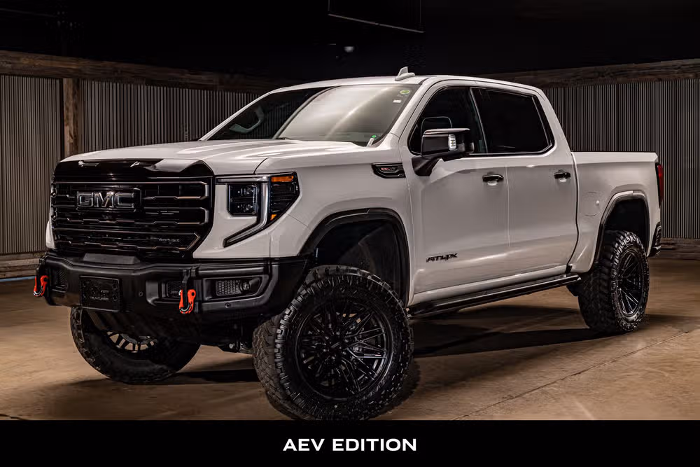 2023 GMC Sierra 1500 AT4X Crew Cab Image 5