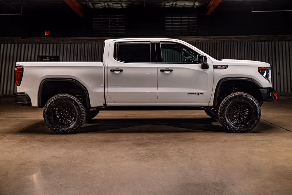 2023 GMC Sierra 1500 AT4X Crew Cab Image 11