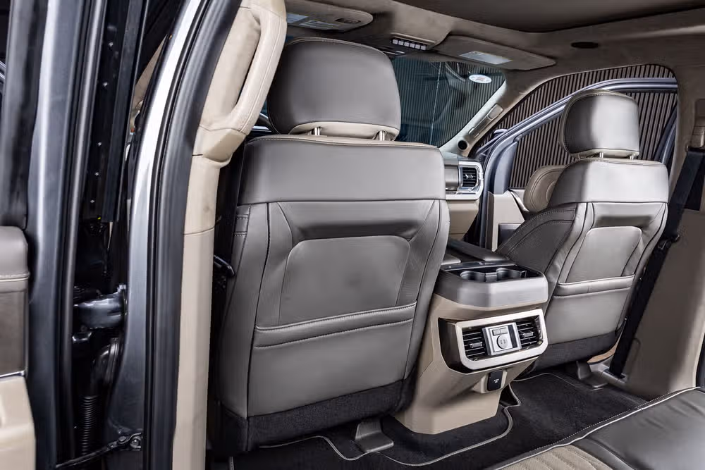 2026 Ford F-250 Super Duty Platinum Plus Crew Cab Image 35