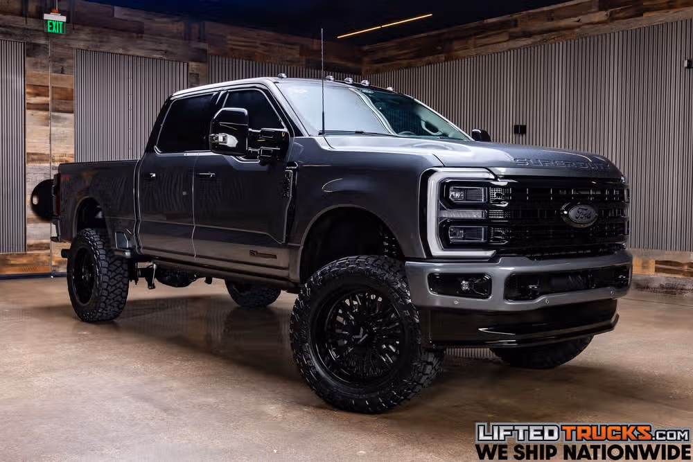 2026 Ford F-250 Super Duty Platinum Plus Crew Cab Image 1