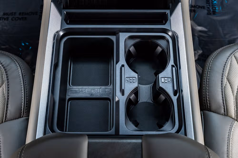 2026 Ford F-250 Super Duty Platinum Plus Crew Cab Image 29