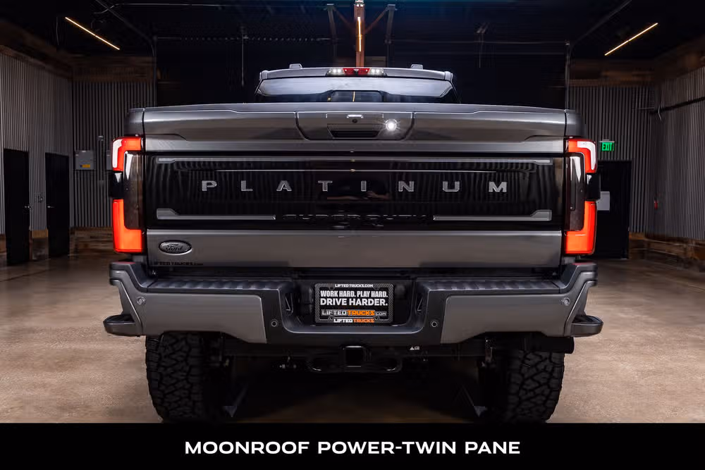 2026 Ford F-250 Super Duty Platinum Plus Crew Cab Image 8