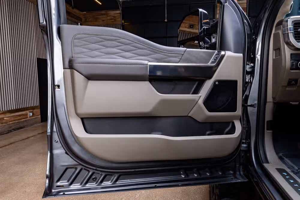 2026 Ford F-250 Super Duty Platinum Plus Crew Cab Image 37