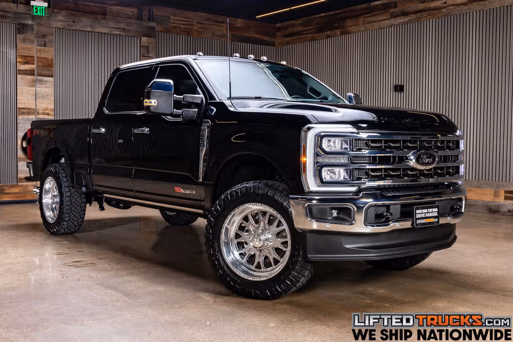 2026 Ford F-250 Super Duty King Ranch Crew Cab Image 1