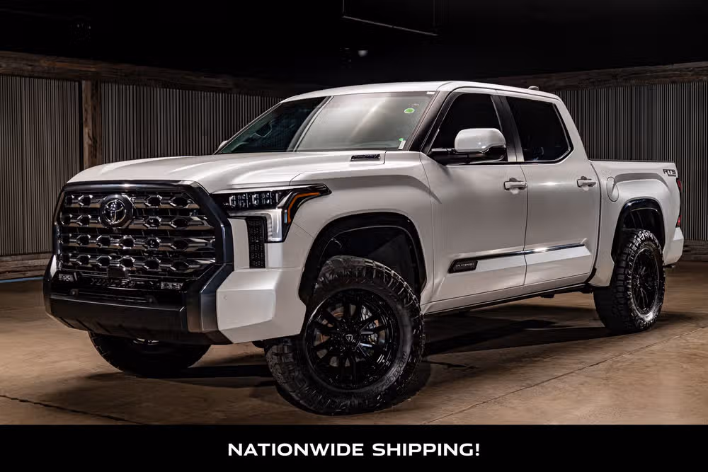 2025 Toyota Tundra Platinum HV CrewMax Image 4