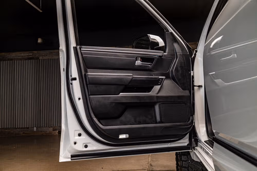 2025 Toyota Tundra Platinum HV CrewMax Image 29