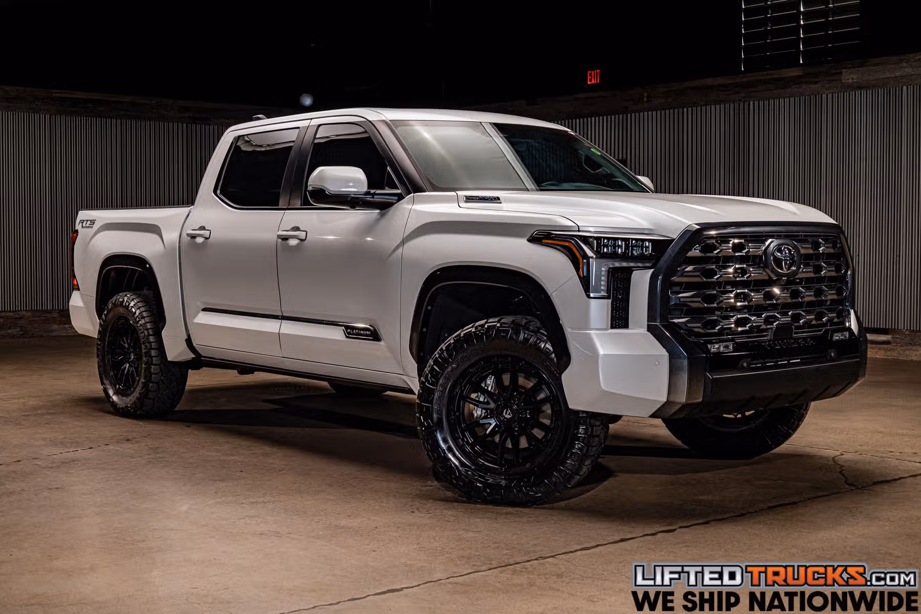 2025 Toyota Tundra Platinum HV CrewMax Image 1