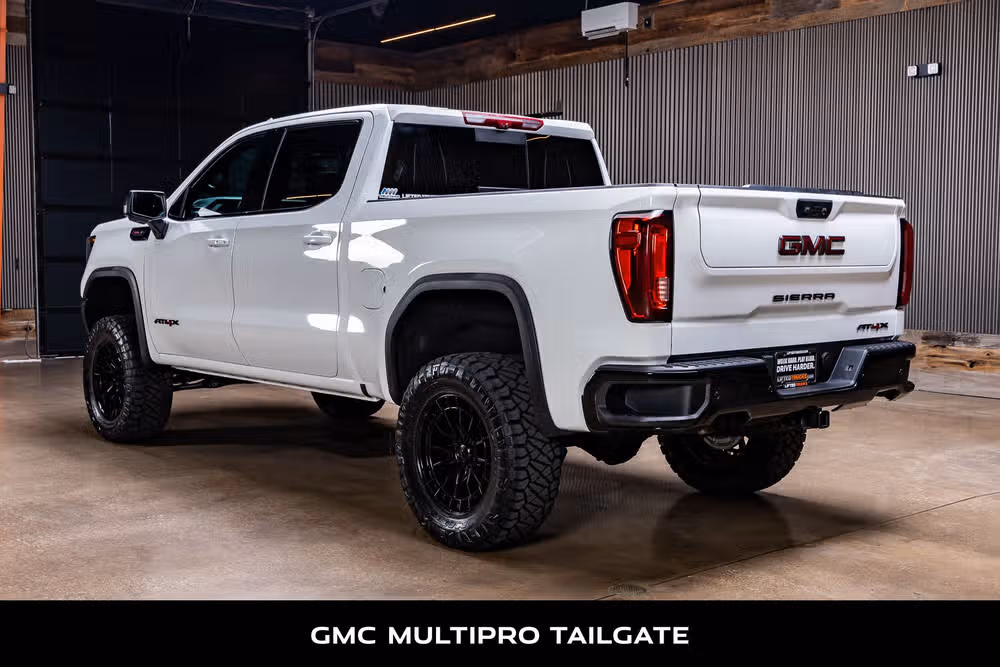 2025 GMC Sierra 1500 AT4X Crew Cab Image 7