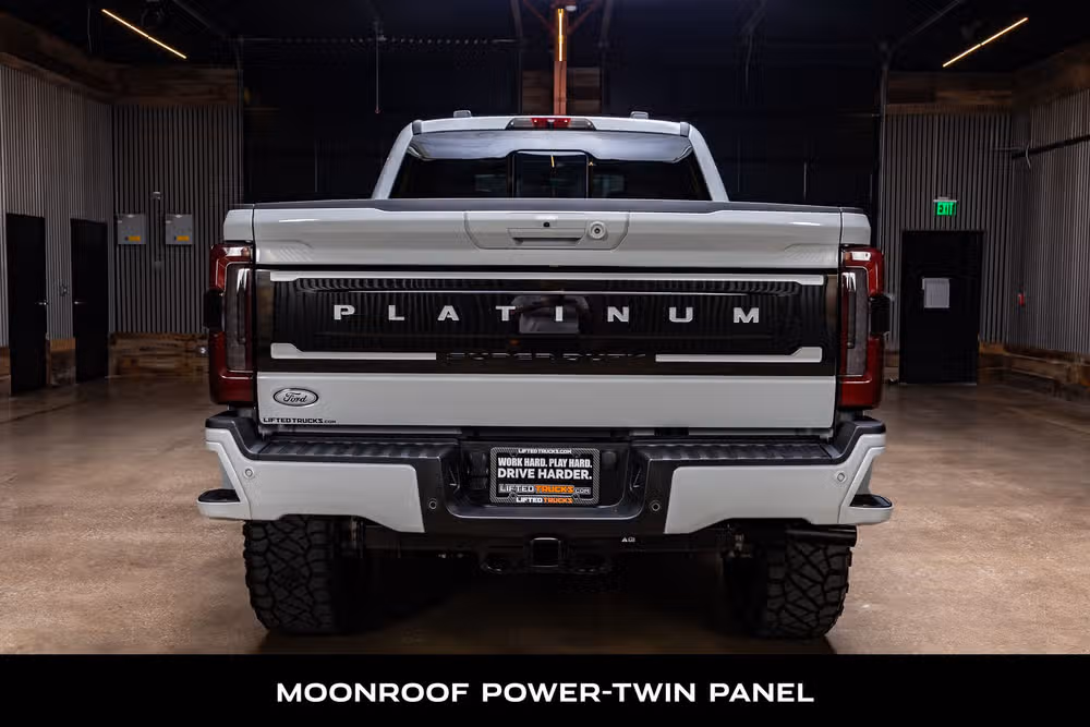 2026 Ford F-250 Super Duty Platinum Plus Crew Cab Image 8