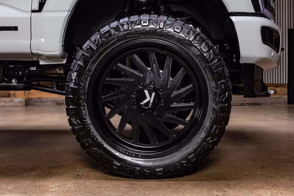 2026 Ford F-250 Super Duty Platinum Plus Crew Cab Image 12