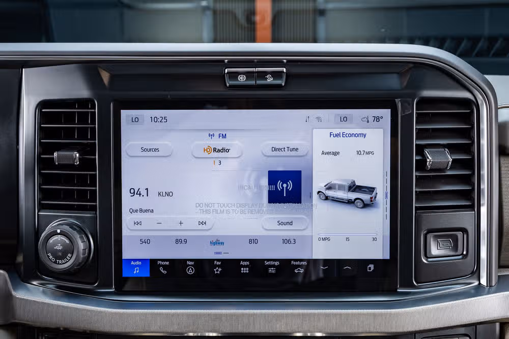 2026 Ford F-250 Super Duty Platinum Plus Crew Cab Image 25