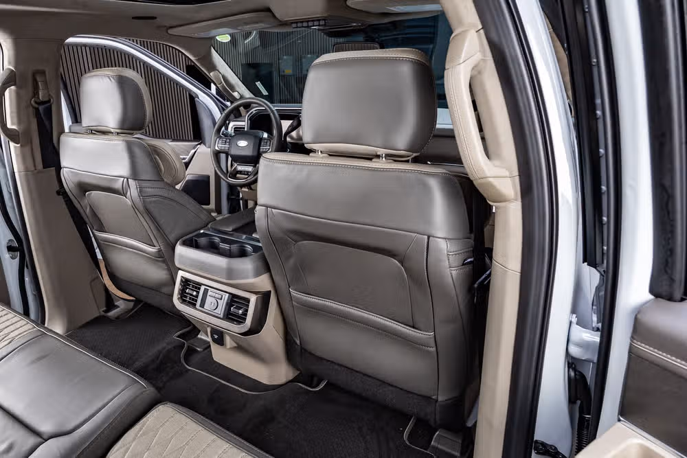2026 Ford F-250 Super Duty Platinum Plus Crew Cab Image 34