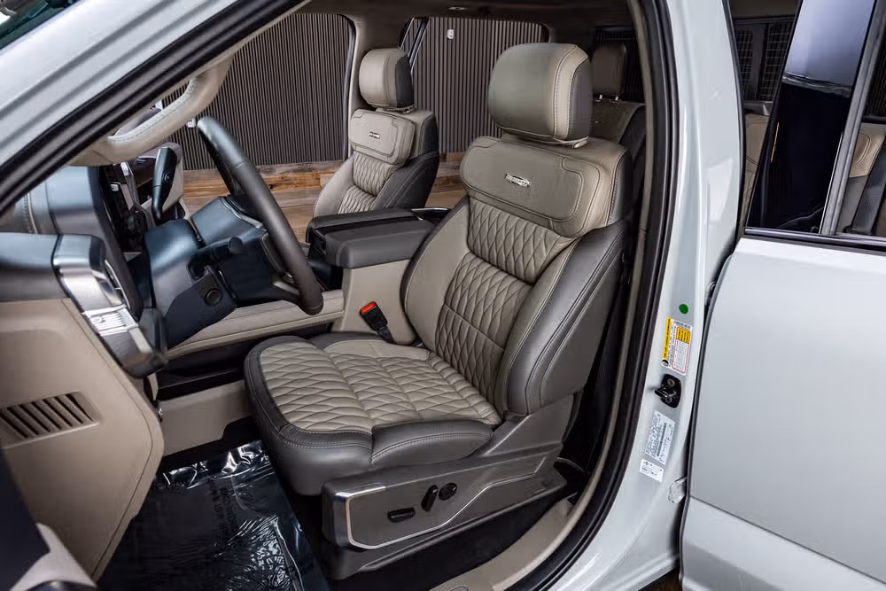 2026 Ford F-250 Super Duty Platinum Plus Crew Cab Image 31