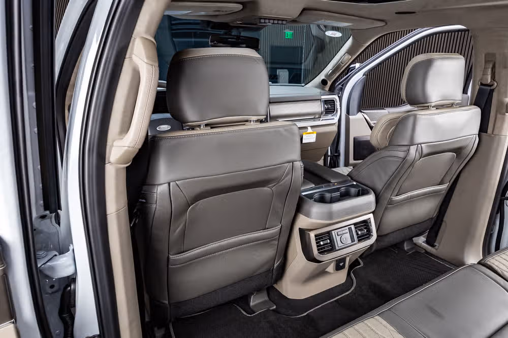 2026 Ford F-250 Super Duty Platinum Plus Crew Cab Image 36