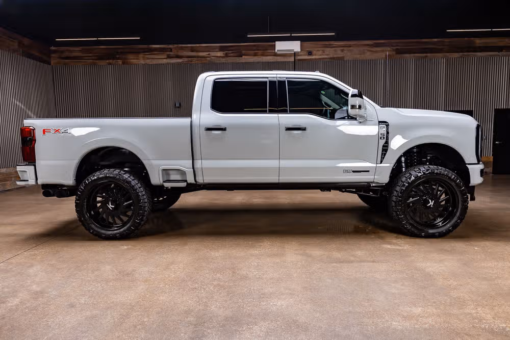 2026 Ford F-250 Super Duty Platinum Plus Crew Cab Image 11