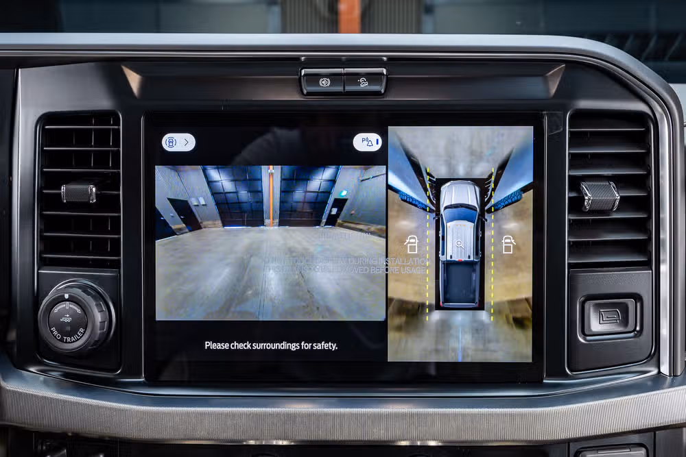 2026 Ford F-250 Super Duty Platinum Plus Crew Cab Image 26