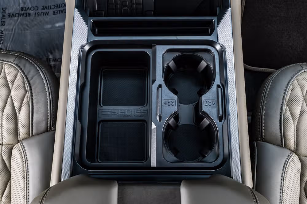 2026 Ford F-250 Super Duty Platinum Plus Crew Cab Image 29