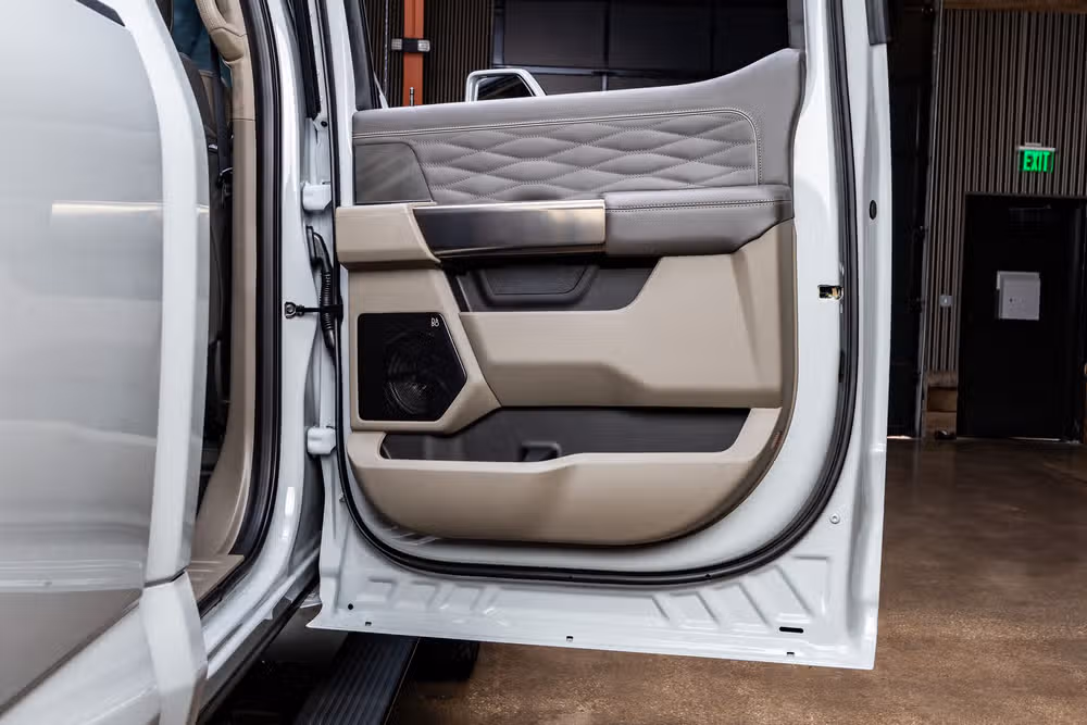 2026 Ford F-250 Super Duty Platinum Plus Crew Cab Image 41