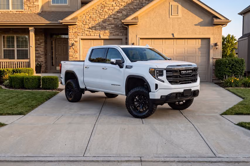 2022 GMC Sierra 1500 SLT Crew Cab Image 31