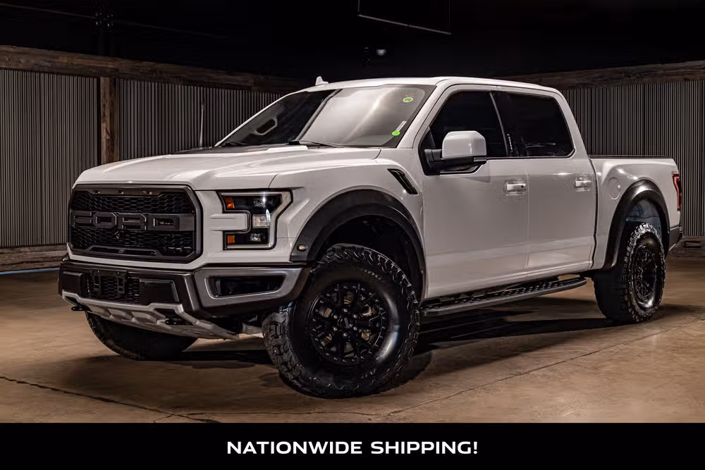 2019 Ford F-150 Raptor SuperCrew Image 4