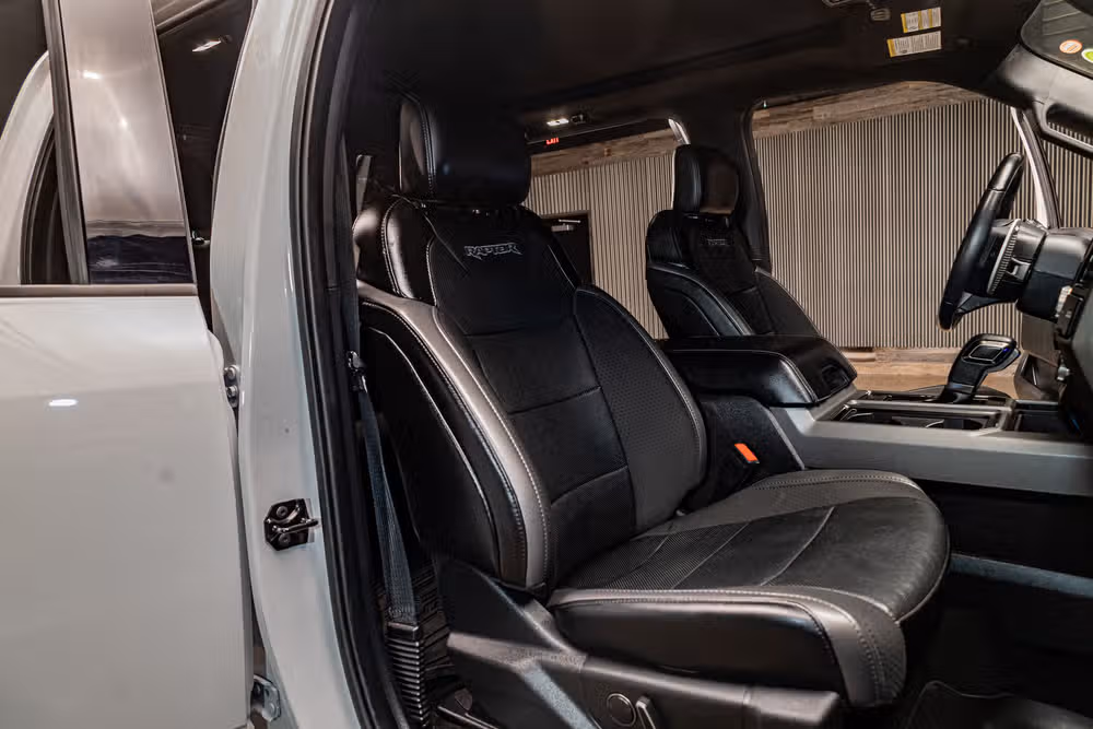 2019 Ford F-150 Raptor SuperCrew Image 29