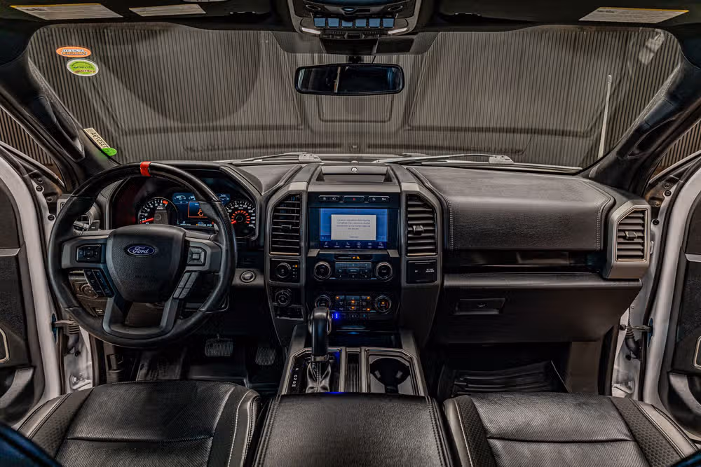 2019 Ford F-150 Raptor SuperCrew Image 17