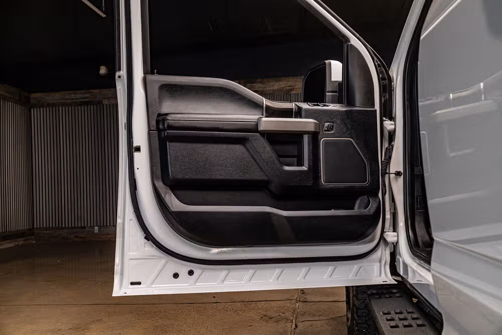 2019 Ford F-150 Raptor SuperCrew Image 31