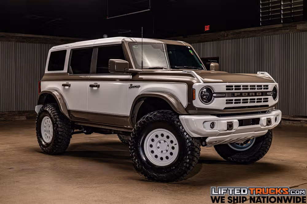 T33054 - 2026 Ford Bronco Heritage Edition