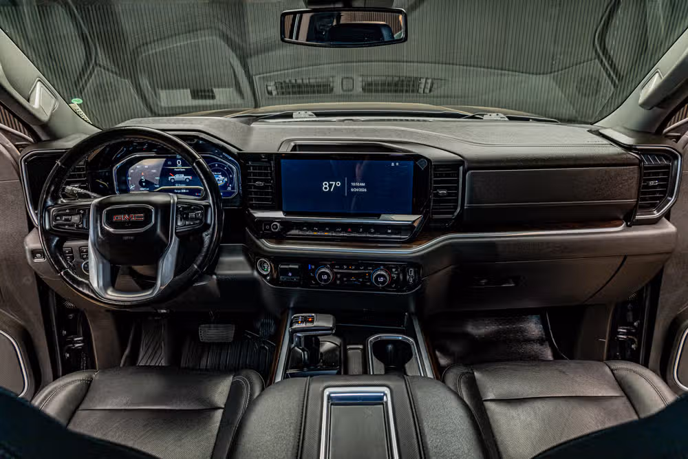 2022 GMC Sierra 1500 SLT Crew Cab Image 17