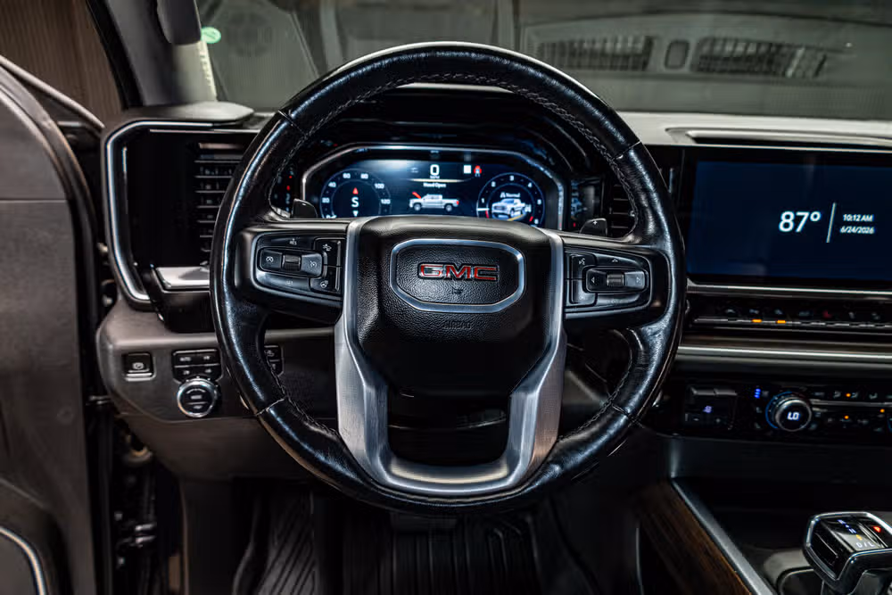 2022 GMC Sierra 1500 SLT Crew Cab Image 18