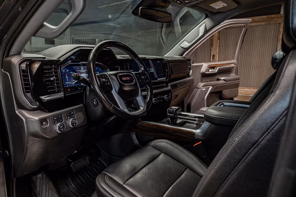 2022 GMC Sierra 1500 SLT Crew Cab Image 16