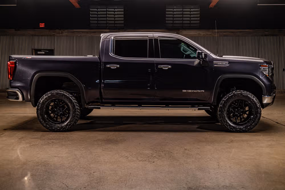 2022 GMC Sierra 1500 SLT Crew Cab Image 10