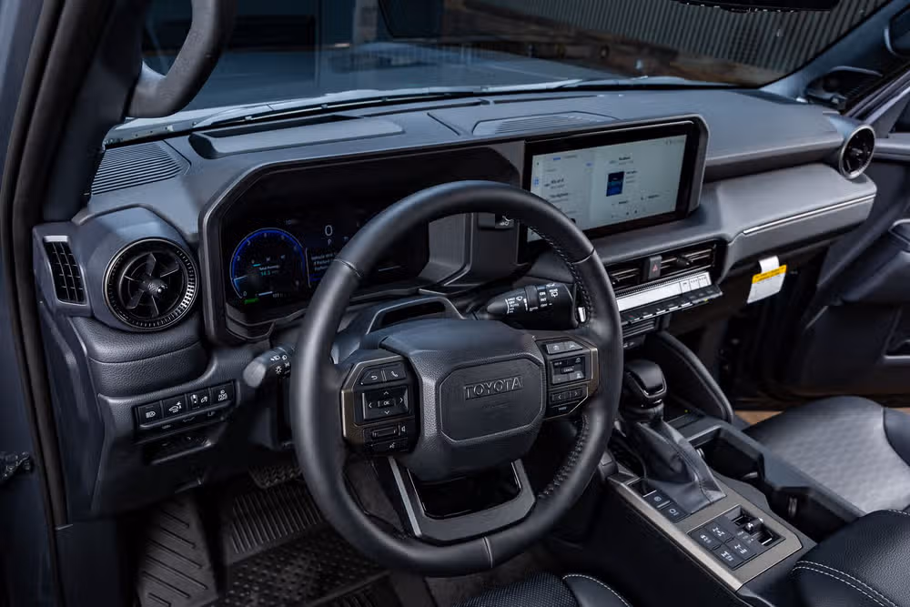 2026 Toyota Land Cruiser Base Image 17