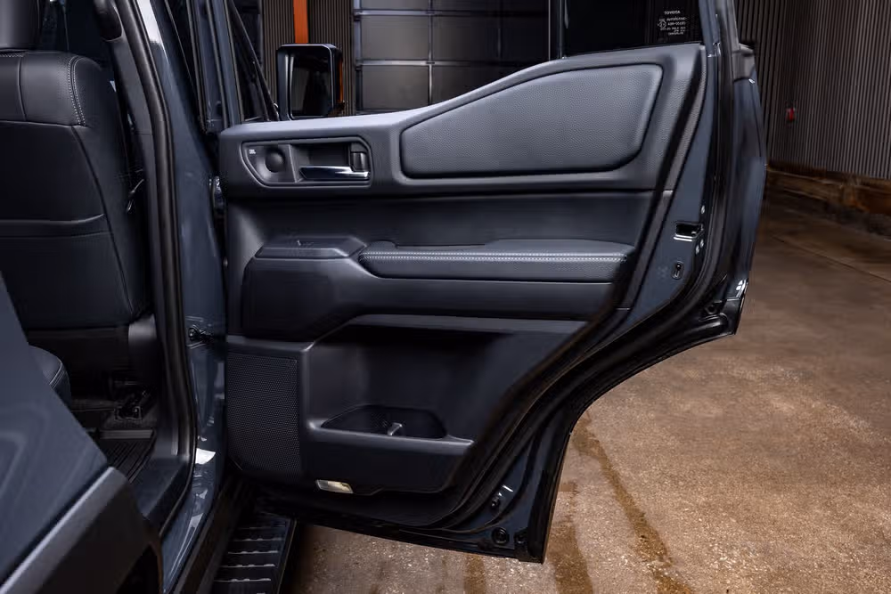 2026 Toyota Land Cruiser Base Image 40