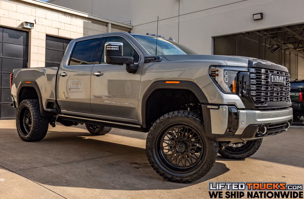 2026 GMC Sierra 2500HD Denali Ultimate Crew Cab Image 1