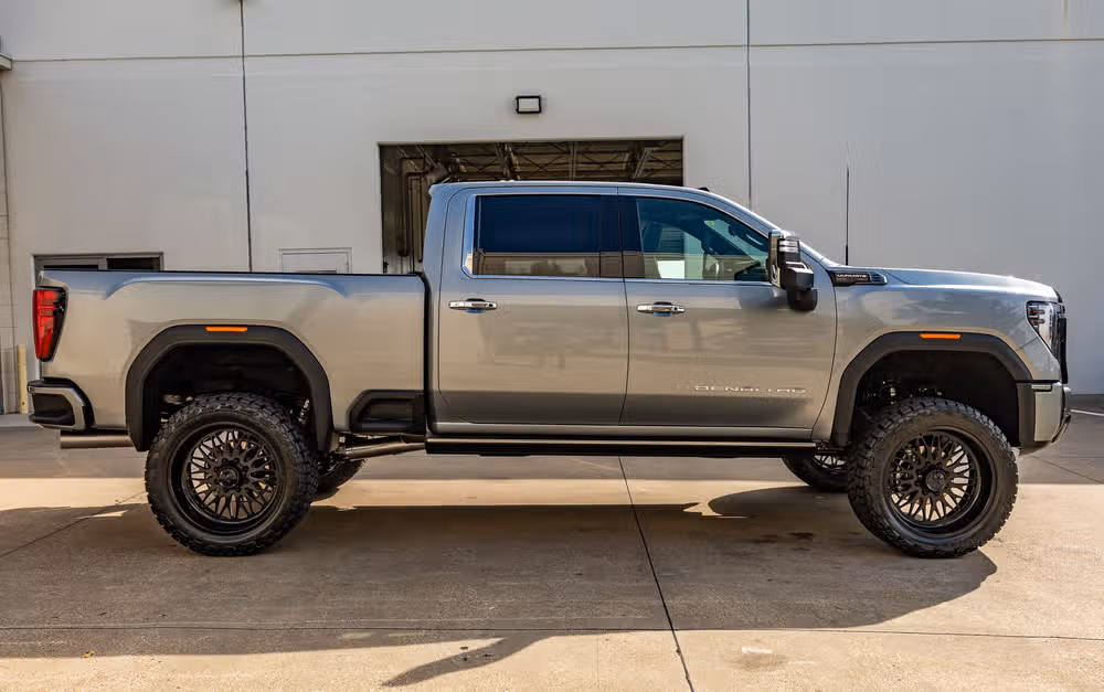 2026 GMC Sierra 2500HD Denali Ultimate Crew Cab Image 11