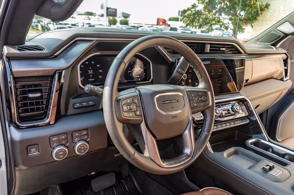 2026 GMC Sierra 2500HD Denali Ultimate Crew Cab Image 17