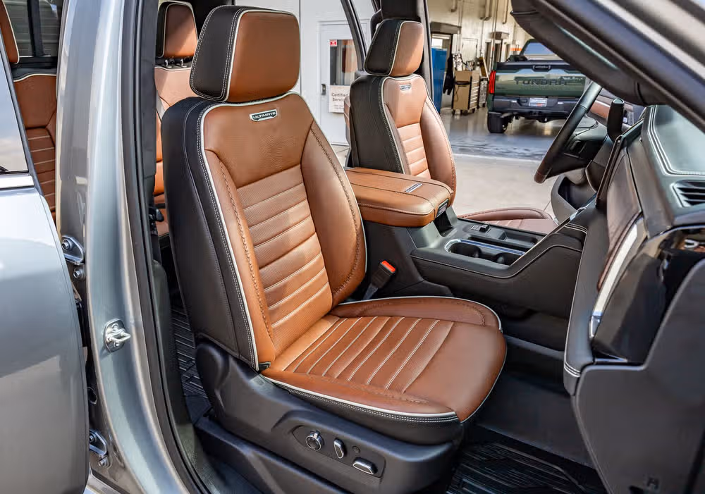 2026 GMC Sierra 2500HD Denali Ultimate Crew Cab Image 32