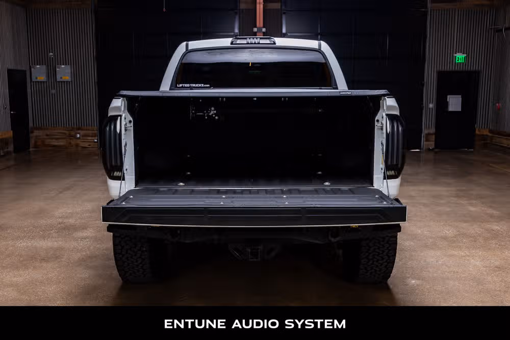 2019 Toyota Tundra SR5 CrewMax Image 8