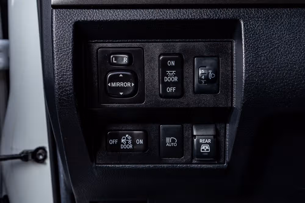2019 Toyota Tundra SR5 CrewMax Image 21