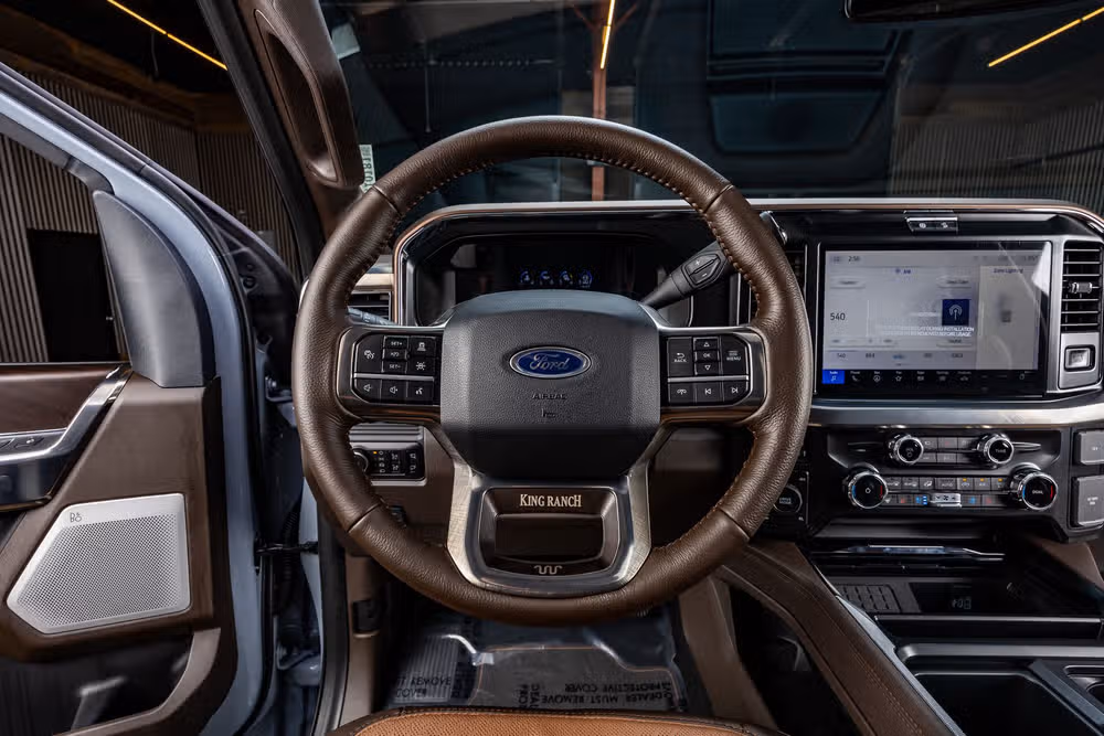2026 Ford F-350 Super Duty King Ranch Crew Cab Image 19