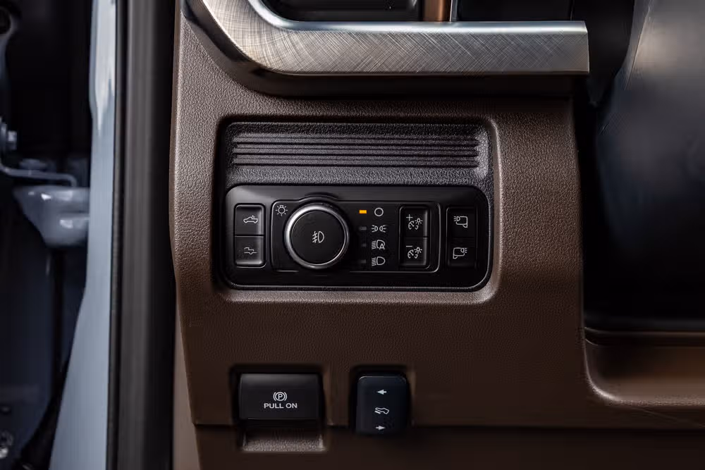 2026 Ford F-350 Super Duty King Ranch Crew Cab Image 22
