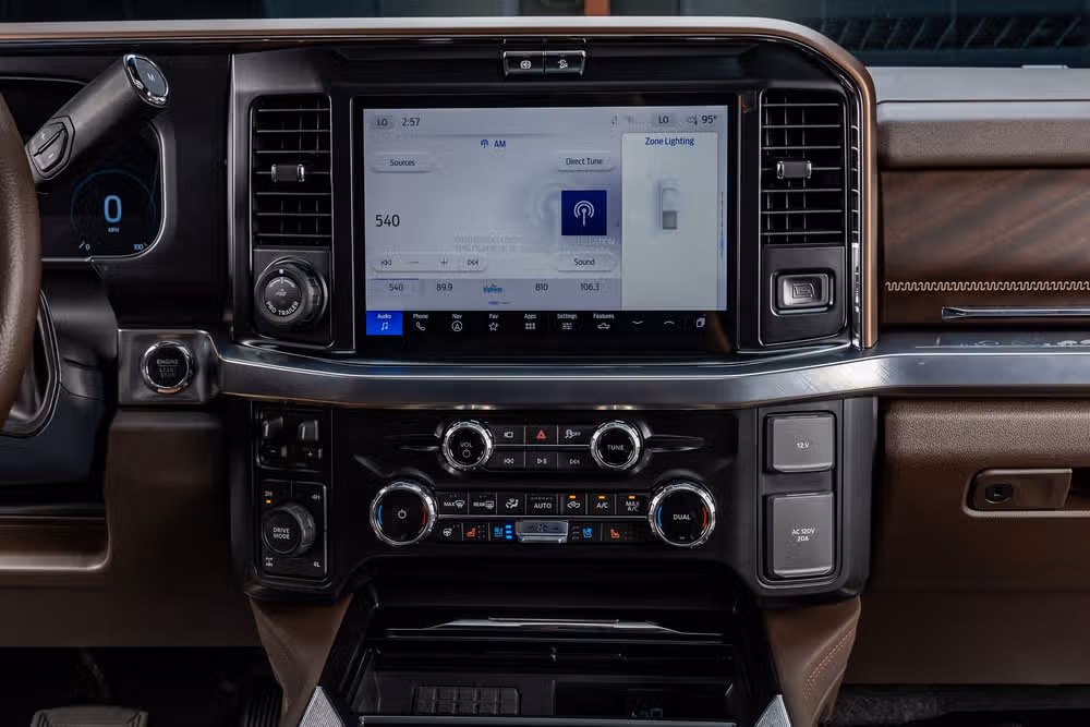 2026 Ford F-350 Super Duty King Ranch Crew Cab Image 24