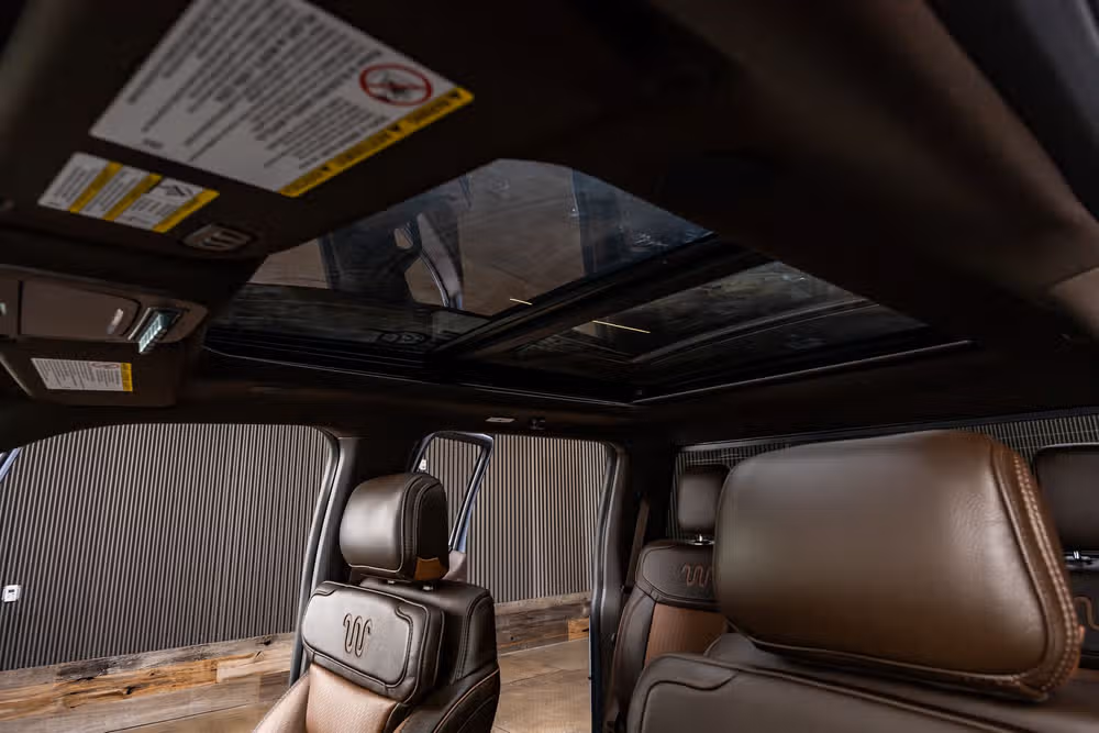 2026 Ford F-350 Super Duty King Ranch Crew Cab Image 31